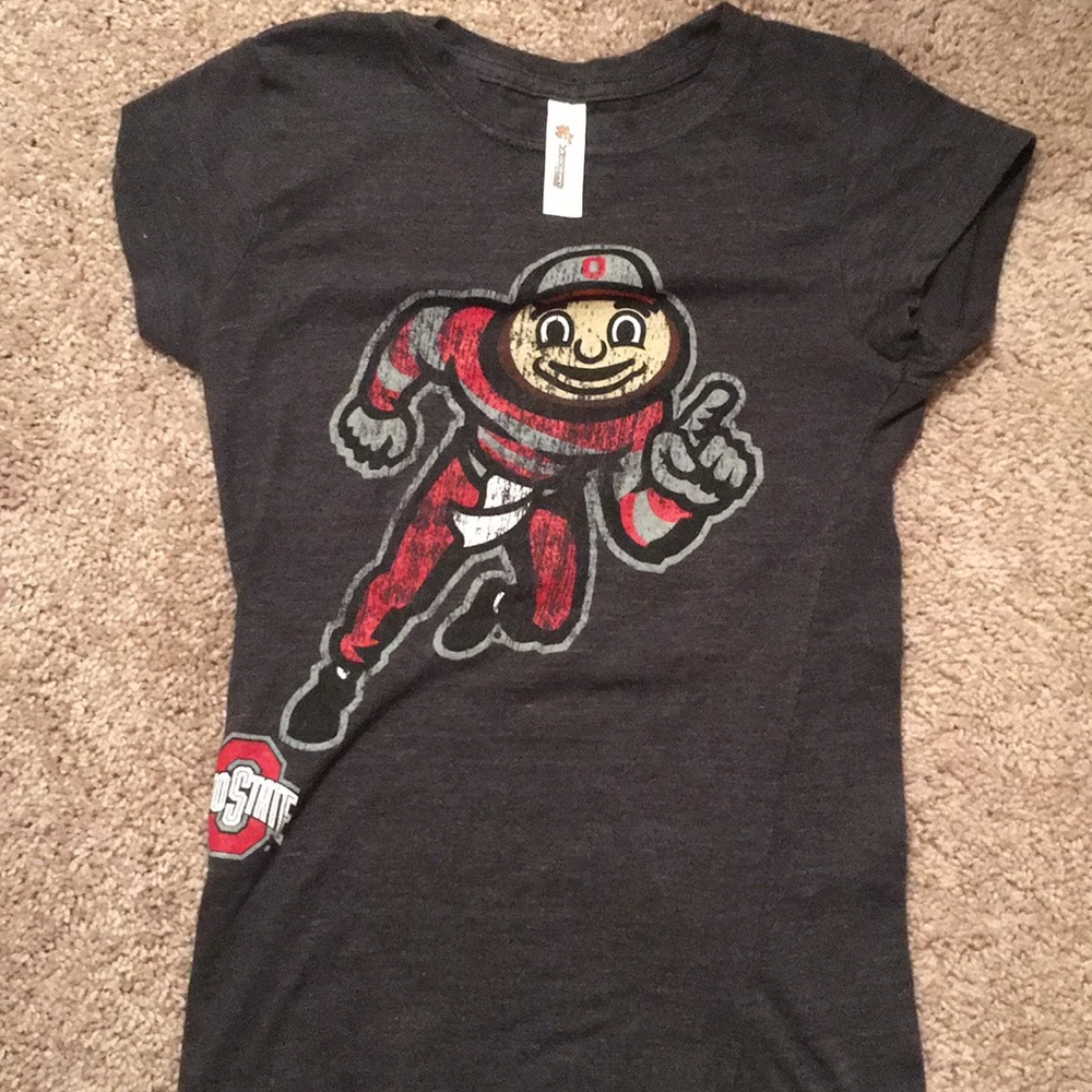 —-SOLD—-OH-IO! ❤️ OSU Shirt